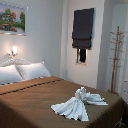 Baan Suan Geb Tawan Hotel ลพบุรี ภายนอก รูปภาพ