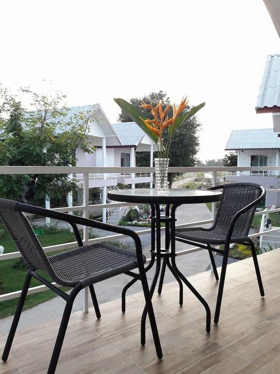 Baan Suan Geb Tawan Hotel ลพบุรี ภายนอก รูปภาพ
