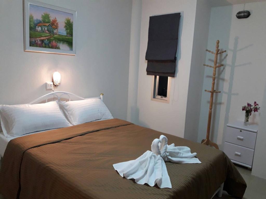 Baan Suan Geb Tawan Hotel ลพบุรี ภายนอก รูปภาพ