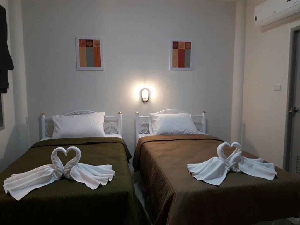 Baan Suan Geb Tawan Hotel ลพบุรี ภายนอก รูปภาพ