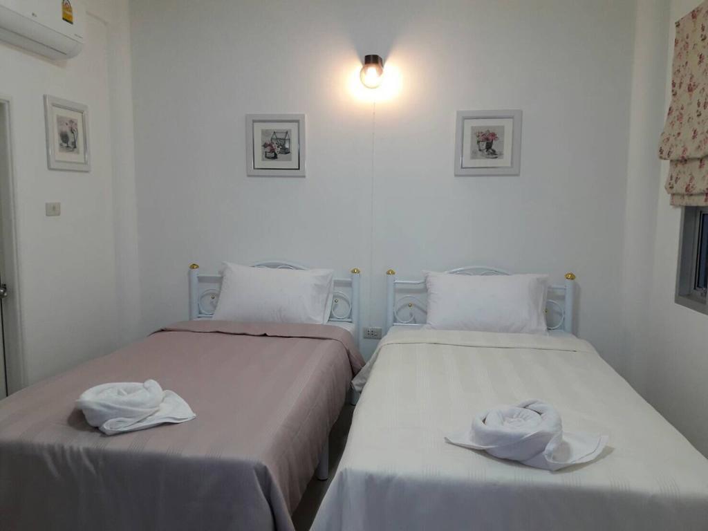 Baan Suan Geb Tawan Hotel ลพบุรี ภายนอก รูปภาพ